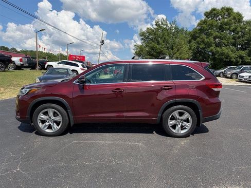 Used 2018 Toyota Highlander Limited AWD/4WD image 2