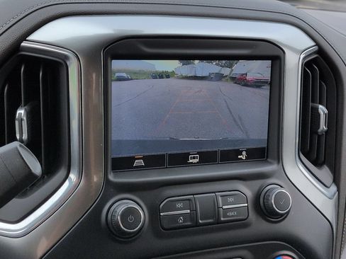 Certified 2021 Chevrolet Silverado 1500 LTZ w/ LTZ Convenience Package II AWD/4WD image 15