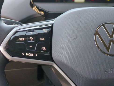Used 2023 Volkswagen ID.4 Pro RWD image 10