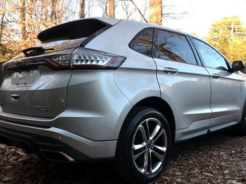 Used 2018 Ford Edge Sport w/ Technology Package image 6