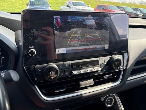 Used 2024 Toyota Grand Highlander XLE image 24