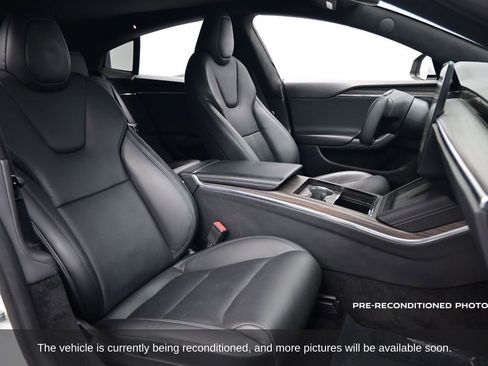 Used 2022 Tesla Model S image 10