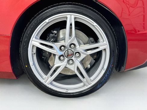Used 2024 Chevrolet Corvette Stingray Premium Conv w/ Z51 Performance Package RWD image 29