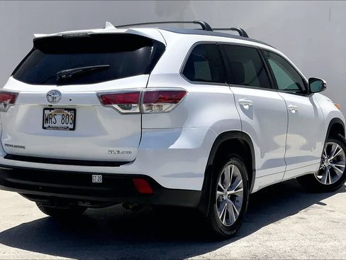 Used 2014 Toyota Highlander XLE w/ Preferred Accessory Package AWD/4WD image 22