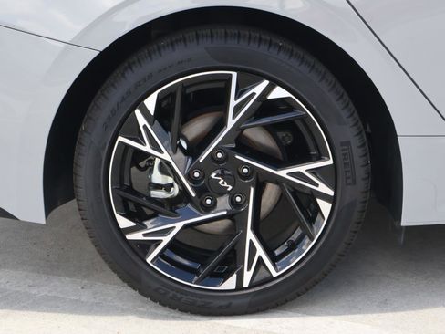 Used 2025 Kia K5 GT-Line w/ GT-Line Premium Package image 10