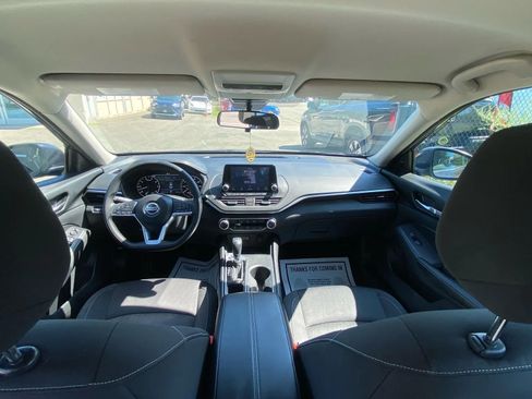 Used 2022 Nissan Altima 2.5 SV image 21