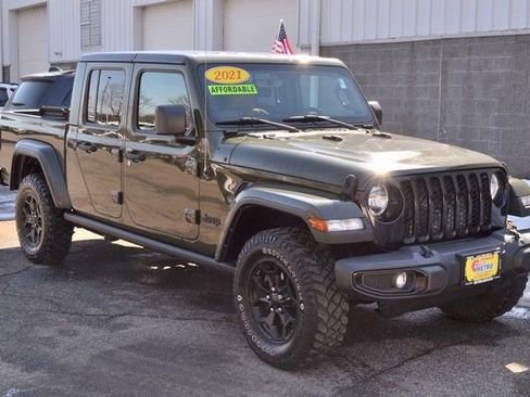 Used 2021 Jeep Gladiator Willys image 2