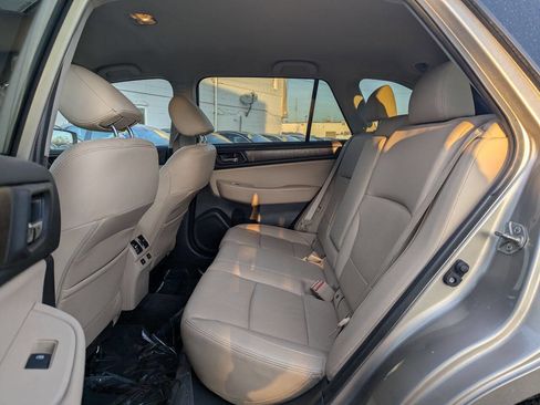 Used 2015 Subaru Outback 2.5i Limited w/ Popular Package #4 image 15