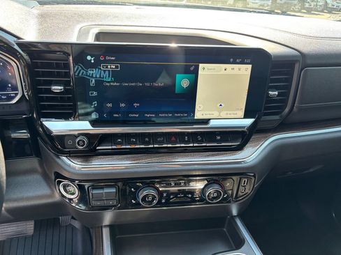 Used 2022 Chevrolet Silverado 1500 RST w/ Convenience Package II AWD/4WD image 17