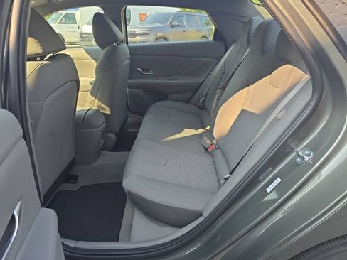 New 2026 Hyundai Elantra SE FWD image 14