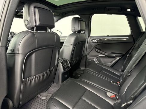 Certified 2026 Porsche Macan S AWD/4WD image 26