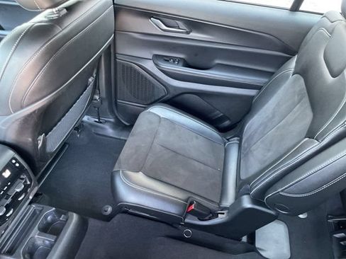 Used 2023 Jeep Grand Cherokee L Laredo AWD/4WD image 28