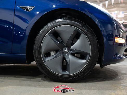 Used 2019 Tesla Model 3 Long Range image 10