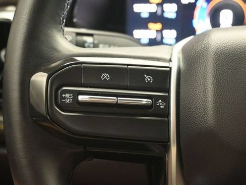 Used 2024 Chevrolet Colorado ZR2 AWD/4WD image 9