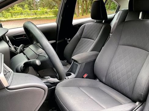 Used 2023 Toyota Corolla LE FWD image 18