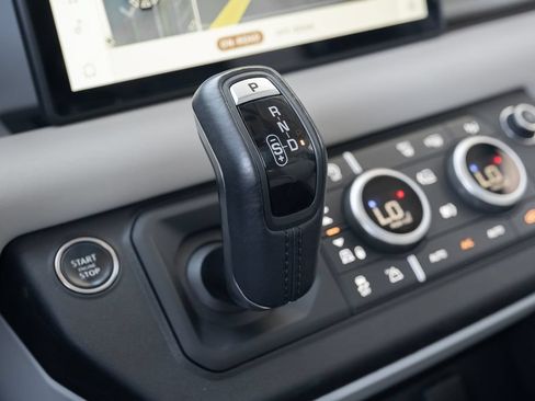 Used 2023 Land Rover Defender 110 S AWD/4WD image 32