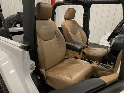 Used 2017 Jeep Wrangler Sahara w/ Connectivity Group image 45