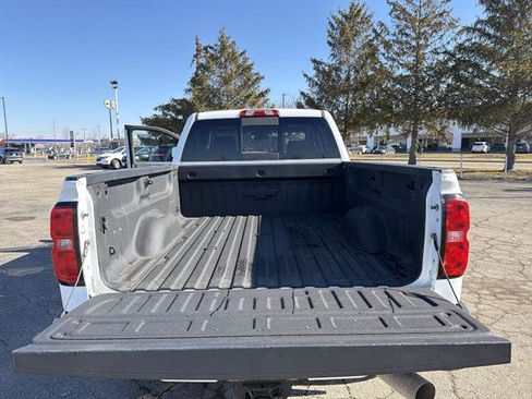 Used 2018 Chevrolet Silverado 2500 LTZ image 40