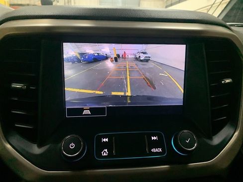 Used 2022 GMC Acadia Denali image 21