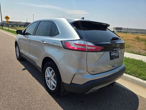 Used 2024 Ford Edge SEL w/ Class II Trailer Tow Package AWD/4WD image 3