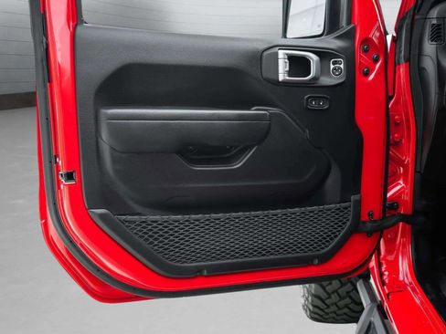 Used 2024 Jeep Wrangler Willys image 26