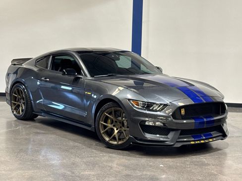 Used 2016 Ford Mustang Shelby GT350 RWD image 2