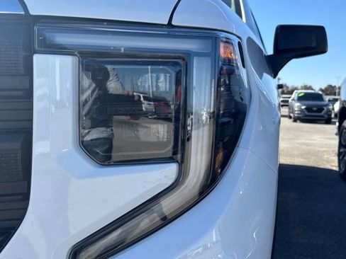Used 2025 GMC Sierra 1500 Pro w/ Pro Value Package image 7
