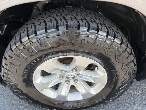 Used 2020 RAM 1500 Laramie AWD/4WD image 12