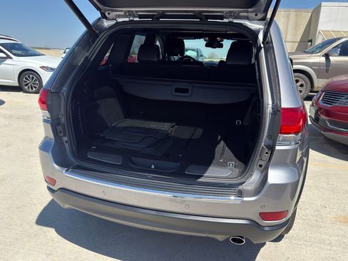 Used 2016 Jeep Grand Cherokee Limited image 10