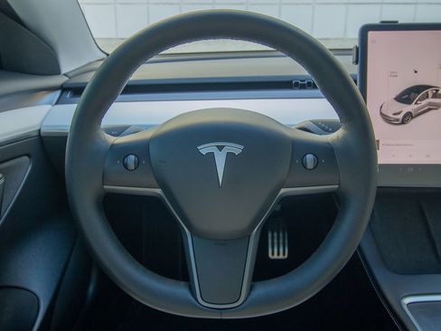 Used 2021 Tesla Model 3 Long Range image 32