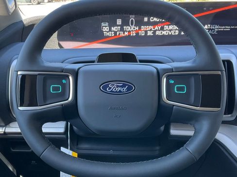 New 2026 Ford Expedition Active image 64