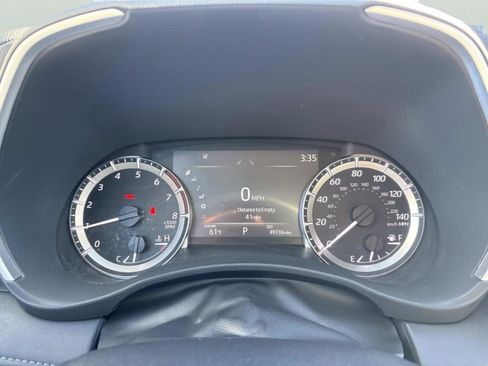 Used 2023 Toyota Highlander XLE image 36