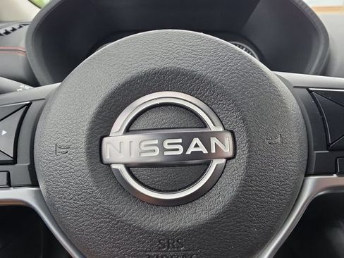 Used 2025 Nissan Sentra SR FWD image 5
