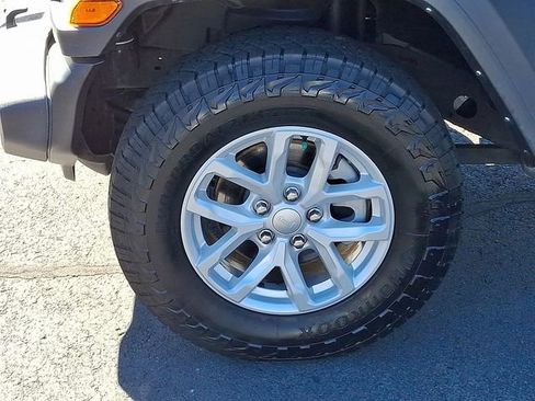 Used 2023 Jeep Wrangler Sport S image 32