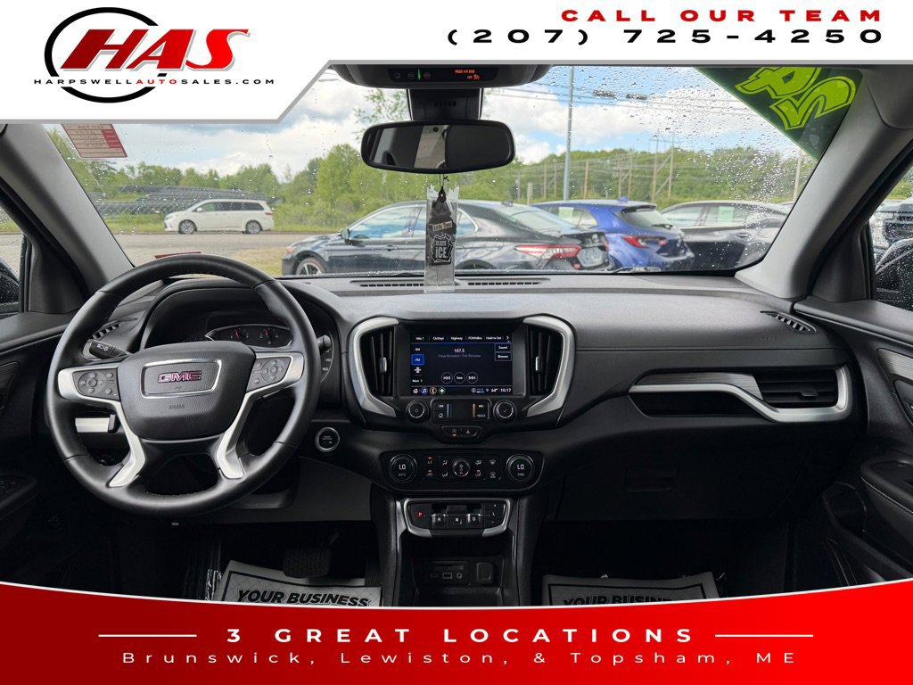 Used 2024 GMC Terrain SLT AWD/4WD image 14