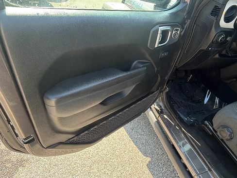 Used 2025 Jeep Wrangler Unlimited Sport S 4xe AWD/4WD image 14