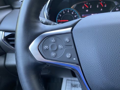 Used 2023 Chevrolet Traverse LT w/ Midnight/Sport Edition FWD image 19