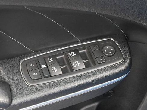 Used 2015 Dodge Charger R/T Scat Pack w/ Technology Group image 11