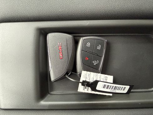 New 2026 GMC Sierra 1500 Pro w/ Pro Value Package AWD/4WD image 29