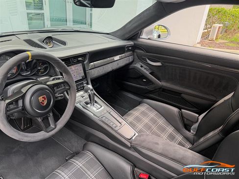 Used 2019 Porsche 911 GT3 RS w/ Weissach Package RWD image 15