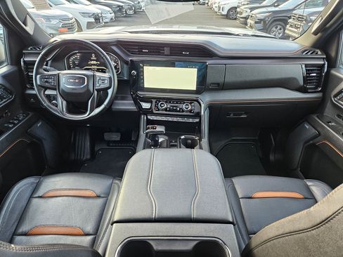 Used 2024 GMC Sierra 1500 AT4 w/ AT4 Premium Package AWD/4WD image 32