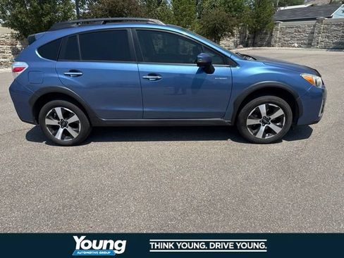 Used 2016 Subaru Crosstrek Touring AWD/4WD image 12