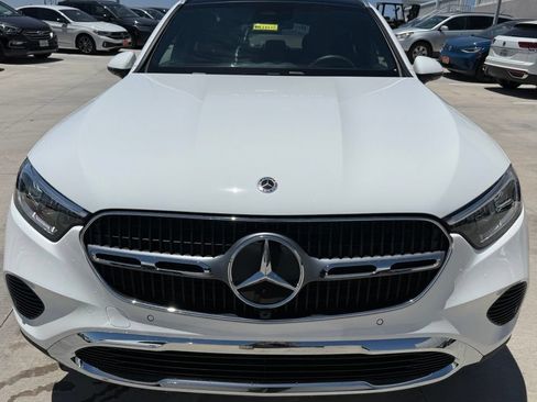 Used 2026 Mercedes-Benz GLC 300 4MATIC image 4