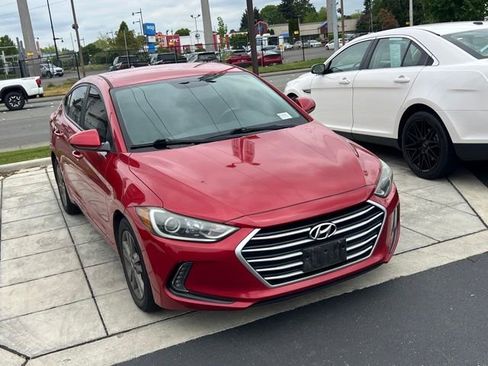 Used 2017 Hyundai Elantra SE w/ SE A/T Tech Package 03 FWD image 5