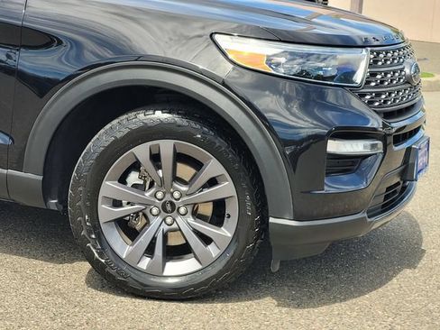 Certified 2023 Ford Explorer XLT w/ Equipment Group 202A AWD/4WD image 6