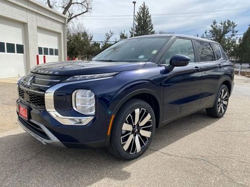 New 2026 Mitsubishi Outlander SE AWD/4WD image 1