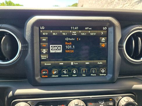 Used 2023 Jeep Wrangler Unlimited Sahara w/ Cold Weather Group AWD/4WD image 25