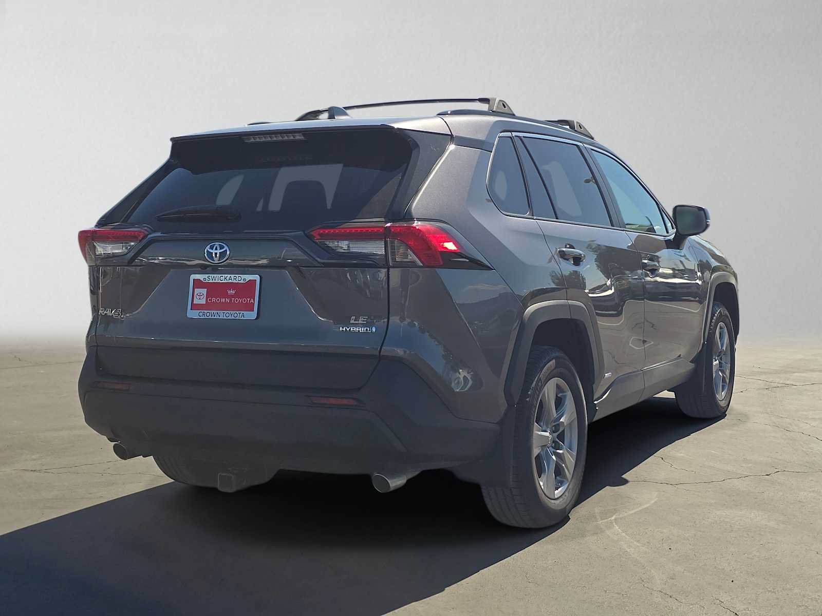 Used 2024 Toyota RAV4 LE AWD/4WD image 3