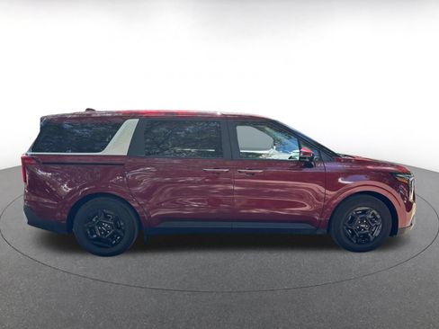 Used 2026 Kia Carnival FWD image 8