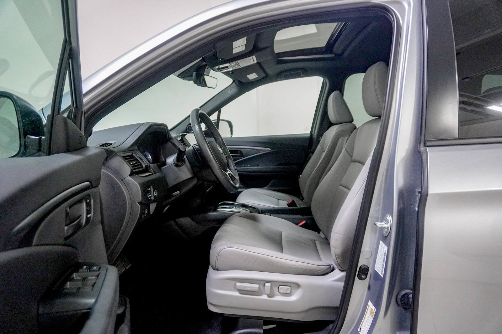Used 2023 Honda Passport EX-L image 21